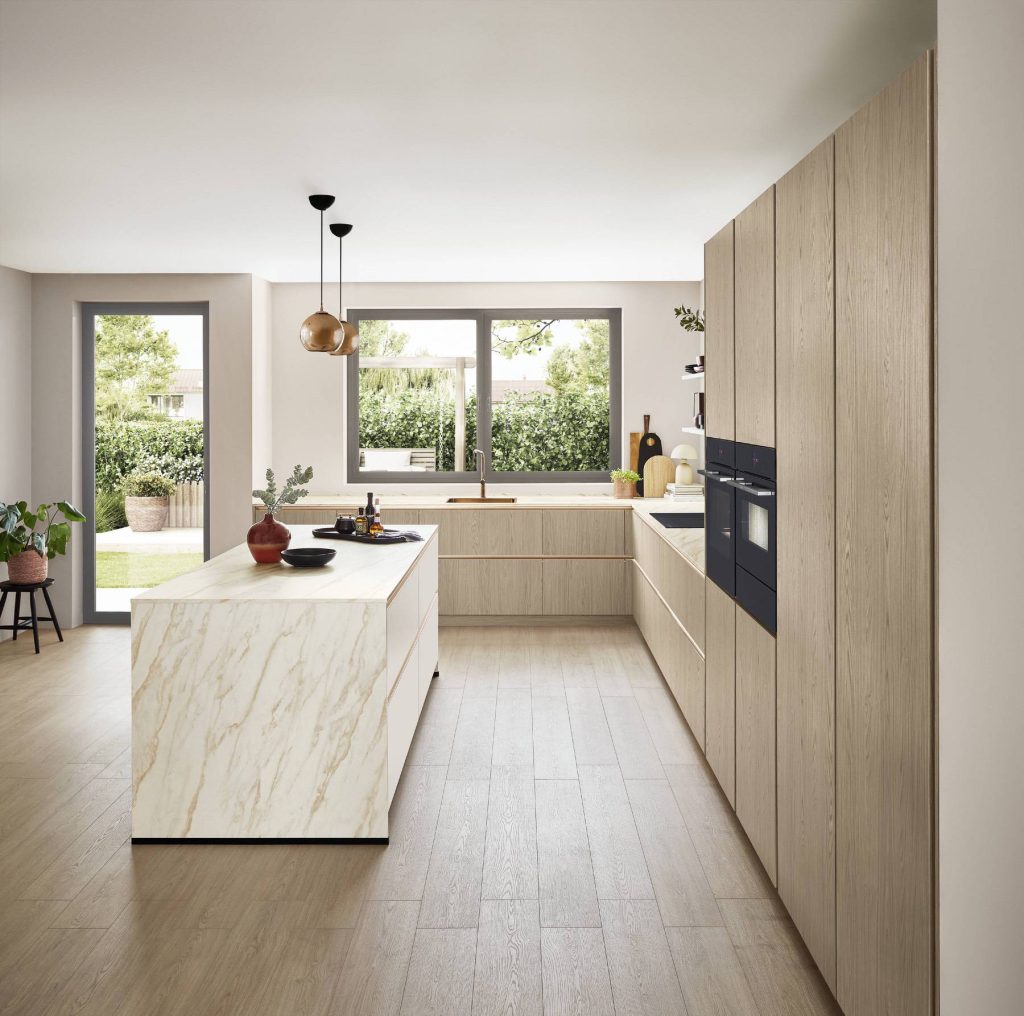 30934 24 Structura 406 M | Kutchenhaus, Luton
